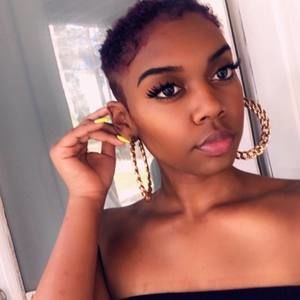 Meet your Posher, Keri